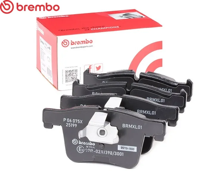 BREMBO P 06 075X JEU DE 4 PLAQUETTES DE FREIN AV